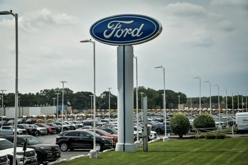 Used 2019 Ford Explorer Limited image 28