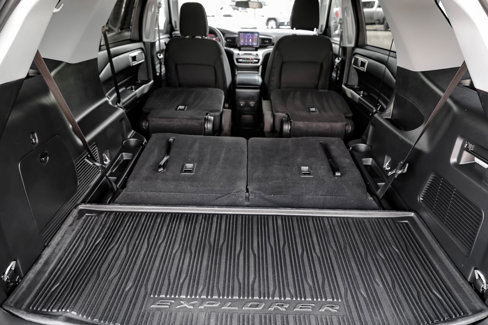Used 2023 Ford Explorer XLT image 15