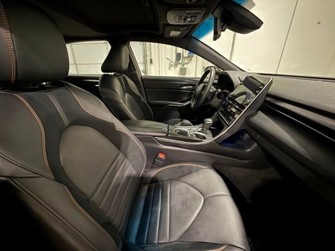Used 2020 Toyota Avalon XSE image 26