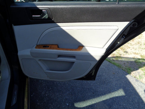Used 2010 Cadillac STS w/ V6 Luxury Level Two Package image 29