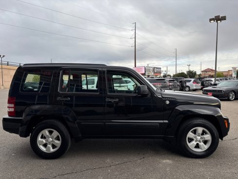 Used 2009 Jeep Liberty Sport image 5