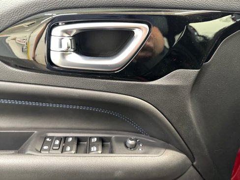 New 2026 Jeep Compass Latitude image 8