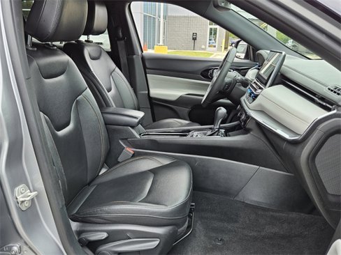 Used 2024 Jeep Compass Limited image 19