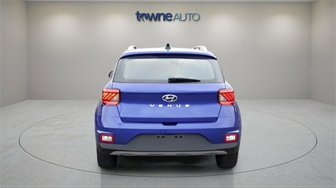 Used 2022 Hyundai Venue Limited image 5