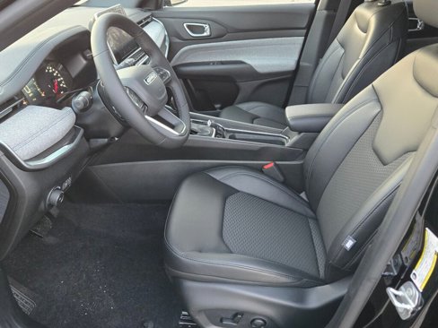 New 2025 Jeep Compass Sport image 24
