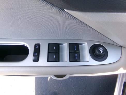 Used 2011 Ford Fusion SEL image 12