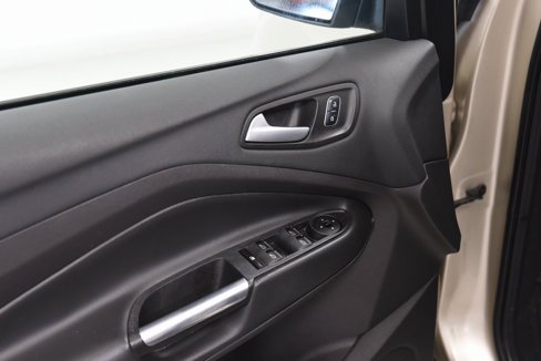 Used 2017 Ford Escape SE w/ Equipment Group 201A image 15