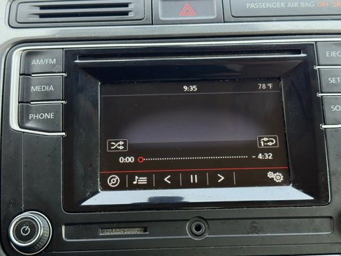 Used 2016 Volkswagen Tiguan S image 33
