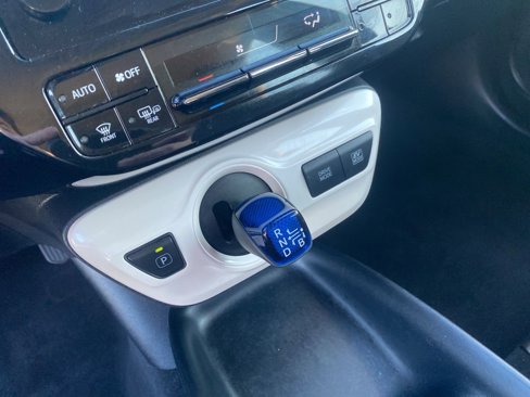 Used 2018 Toyota Prius Four image 27