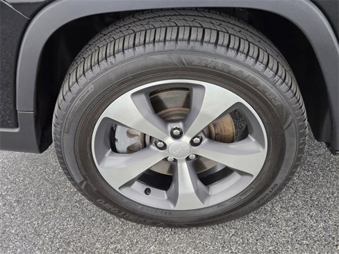 Used 2020 Jeep Cherokee Limited image 9