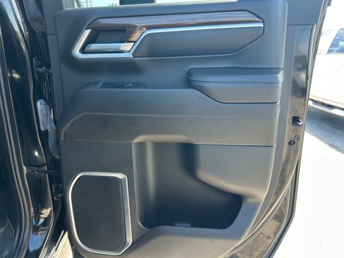 Used 2024 Chevrolet Silverado 2500 LT w/ Convenience Package image 14