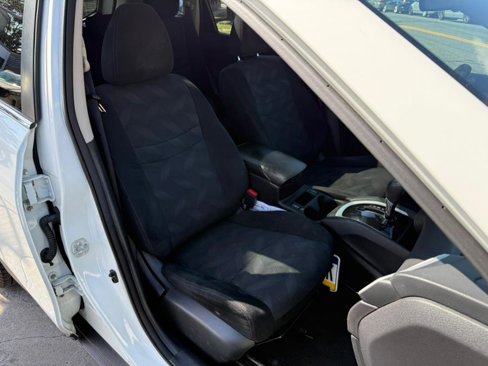 Used 2016 Nissan Rogue SV w/ SV Premium Package image 8