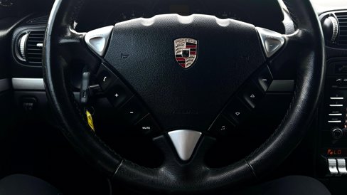 Used 2010 Porsche Cayenne image 17