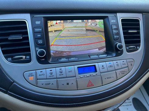 Used 2012 Hyundai Genesis 3.8 w/ Premium Pkg image 28
