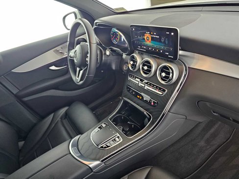 Used 2022 Mercedes-Benz GLC 300 image 12