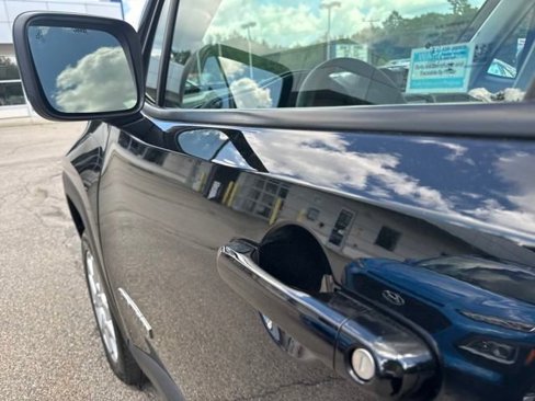 Used 2023 Jeep Renegade Latitude image 12