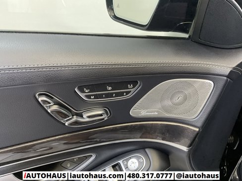 Used 2019 Mercedes-Benz S 560 Sedan image 41