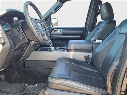 Used 2016 Ford Expedition Platinum image 17