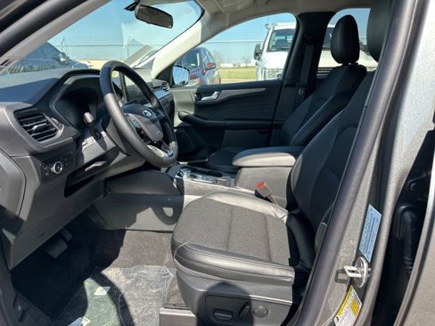 New 2025 Ford Escape SE image 13