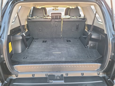 Used 2014 Toyota 4Runner SR5 image 12
