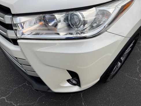 Used 2019 Toyota Highlander XLE image 30