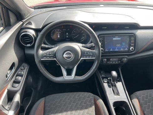 Used 2022 Nissan Kicks SR image 21