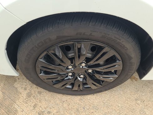 Used 2019 Toyota Corolla L image 9