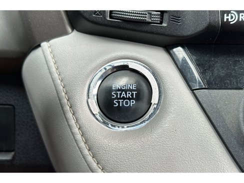 Used 2018 Toyota RAV4 XLE image 24