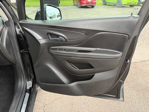 Used 2019 Buick Encore Sport Touring w/ Safety Package image 32