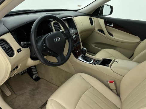 Used 2017 INFINITI QX50 AWD w/ Technology Package image 3