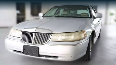 Used 1998 Lincoln Town Car Executive image 6