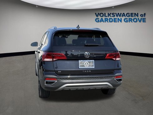 Used 2024 Volkswagen Taos SE image 8