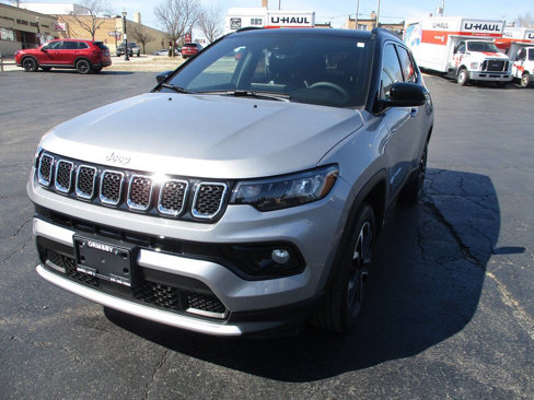 Used 2023 Jeep Compass Limited w/ Sun and Sound Group image 1