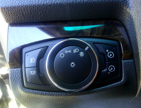 Used 2013 Ford Explorer Limited image 18
