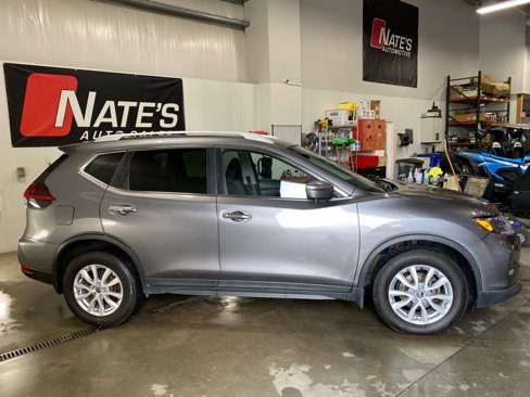 Used 2018 Nissan Rogue SV w/ Premium Package image 6