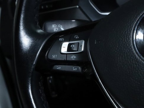 Used 2019 Volkswagen Tiguan SEL image 23