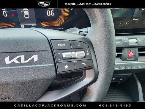 Used 2025 Kia K4 LXS image 18