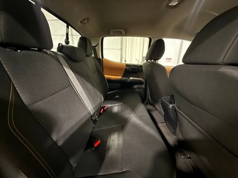 Used 2016 Toyota Tacoma SR5 image 28