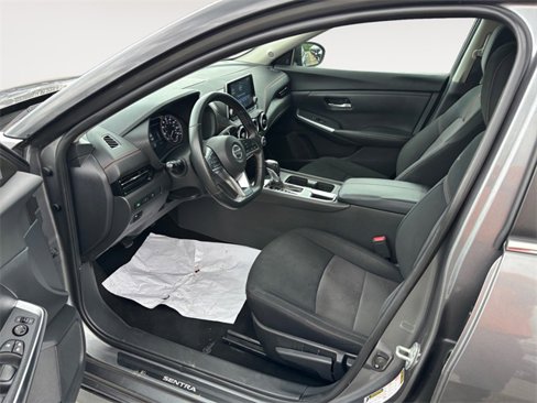 Used 2023 Nissan Sentra SR w/ Midnight Edition Package image 9