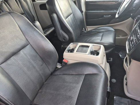 Used 2012 Chrysler Town & Country Touring w/ Entertainment Group #1 image 16