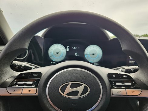 Certified 2024 Hyundai Elantra SEL image 20