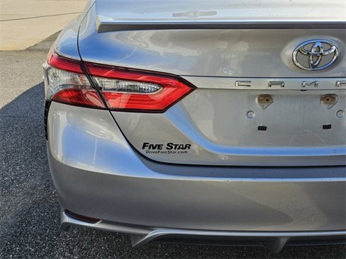 Used 2018 Toyota Camry SE image 13