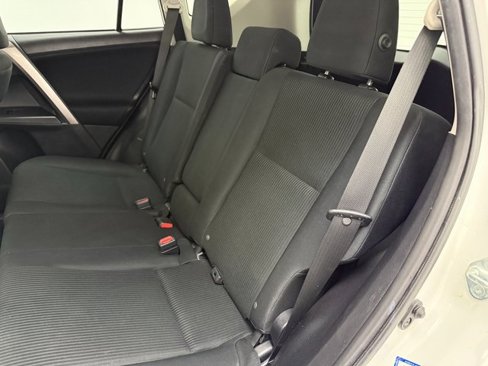 Used 2018 Toyota RAV4 LE image 34