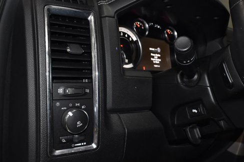 Used 2016 RAM 1500 Laramie w/ Convenience Group image 32