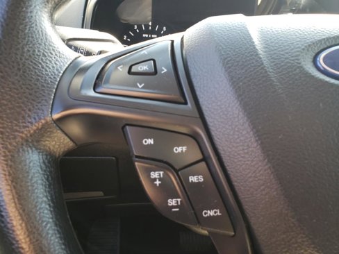 Used 2019 Ford Edge SE image 21