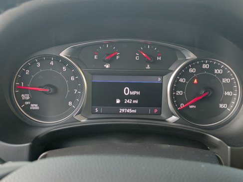 Used 2024 GMC Terrain SLT image 18