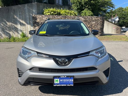 Used 2018 Toyota RAV4 LE image 6