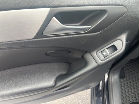 Used 2012 Volkswagen GTI 4-Door image 34