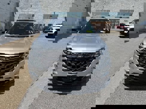 Certified 2021 Chevrolet Equinox LT image 2