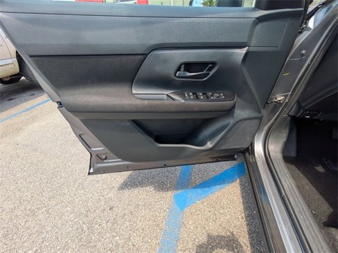 Used 2025 Nissan Kicks S w/ Charging Package image 11